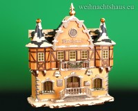 Hubrig Haus beleuchtet Neuheit Winterkinder Rathaus mit Beleuchtung